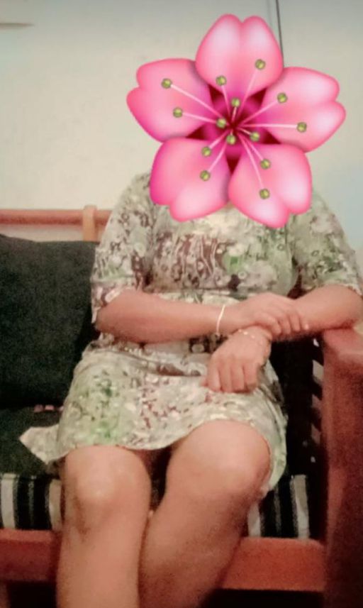 HOT GIRL AT Kadawath...