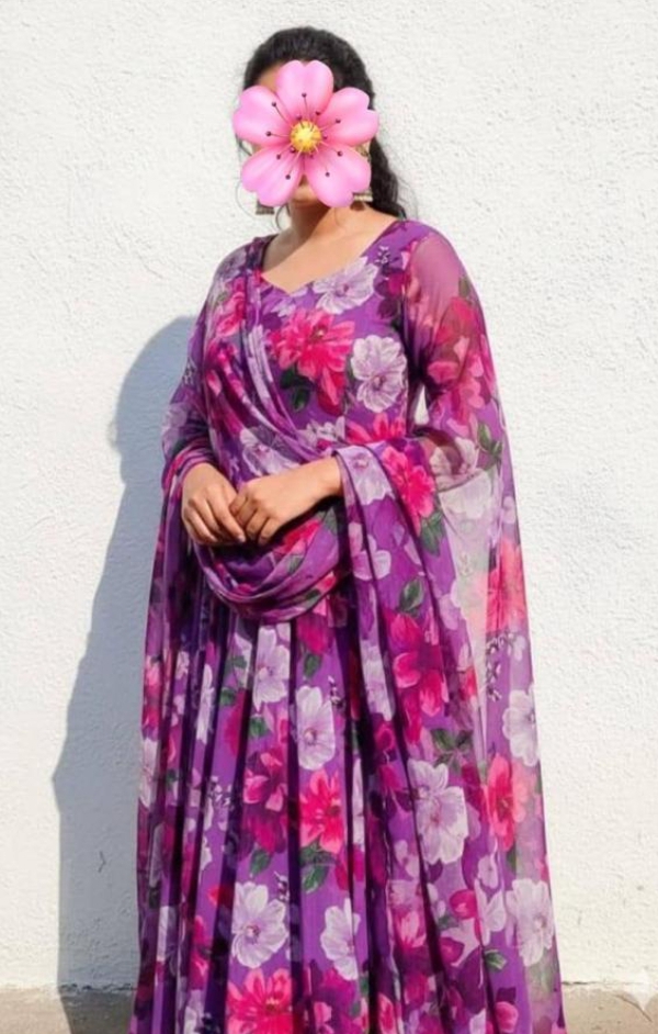 🌸Hi im sabeena 🌸23...