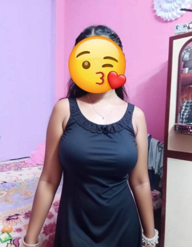 sexy tamil girl at K...